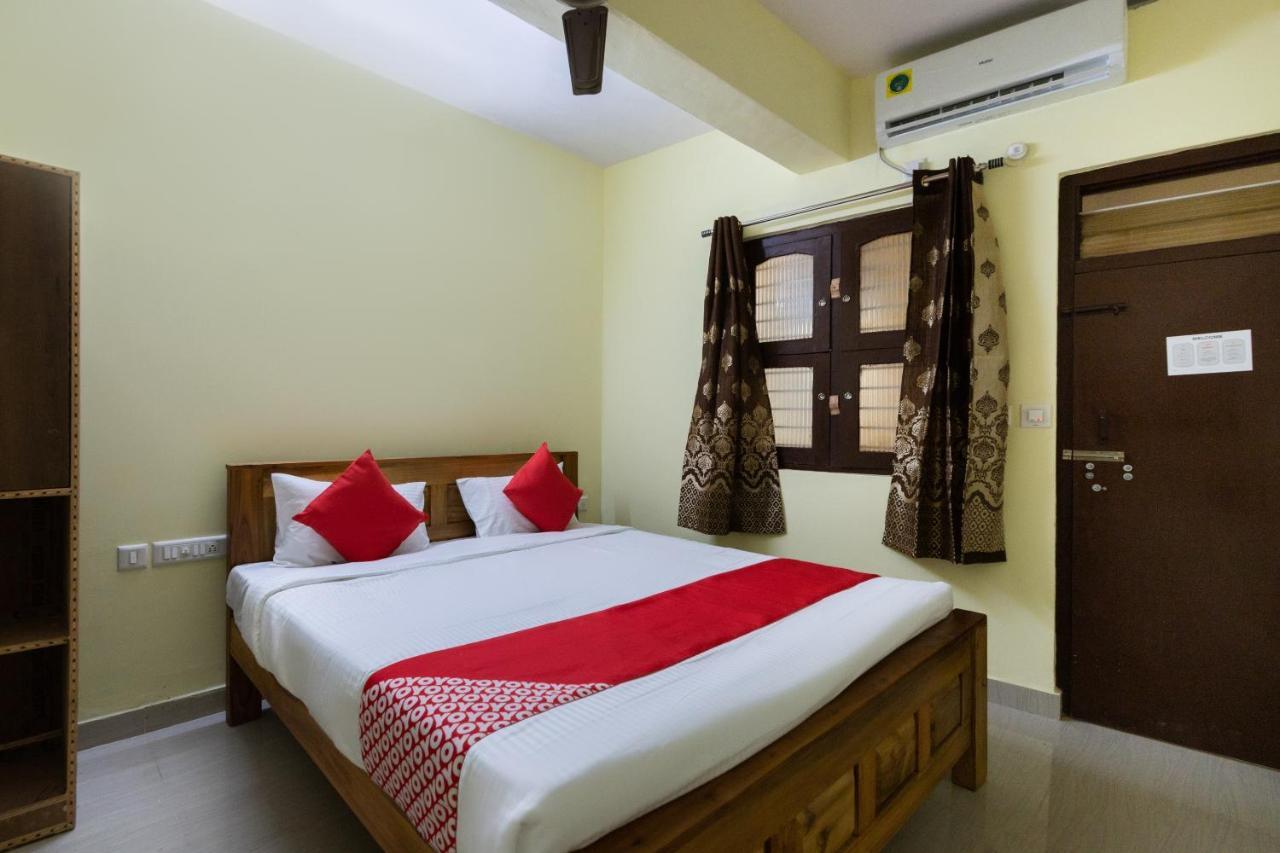 OYO 67991 Kalpataru Lodge Hunsur Bagian luar foto